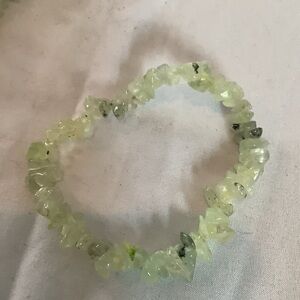 Chic Green Stone Bracelet